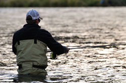 A client swinging a spey rod on the Deschutes